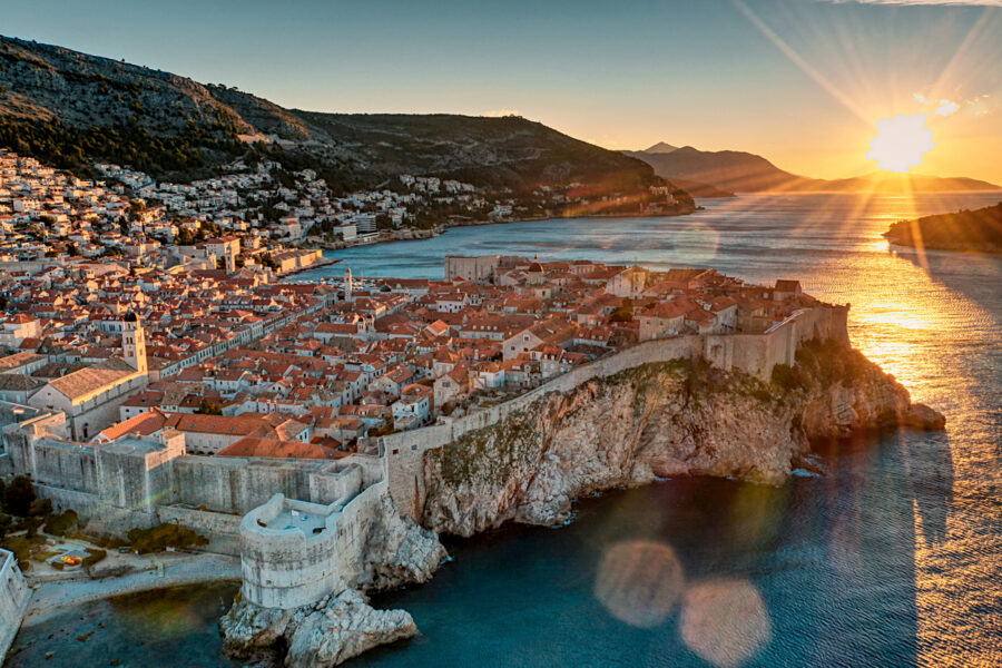 D'Athènes à Dubrovnik, le canal de Corinthe, les Météores et les bouches de Kotor