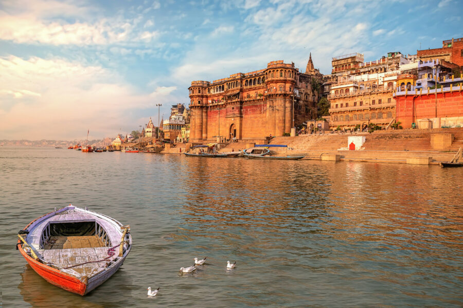 Croisière sur le Gange : l'Inde spirituelle, authentique et sacrée entre Calcutta et Bénarès avec possibilité de prolongation pour un circuit au Rajasthan.