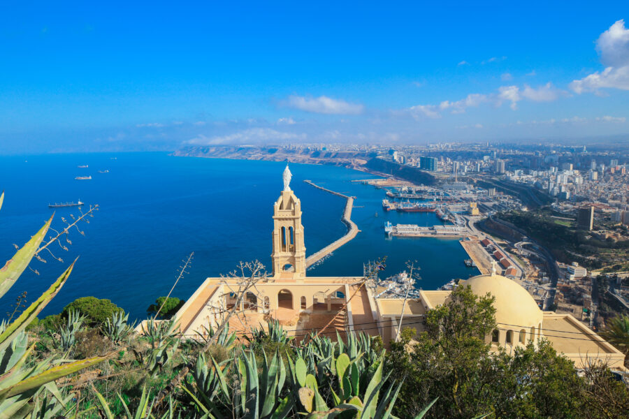 Escales en Algérie, Tunisie et Malte