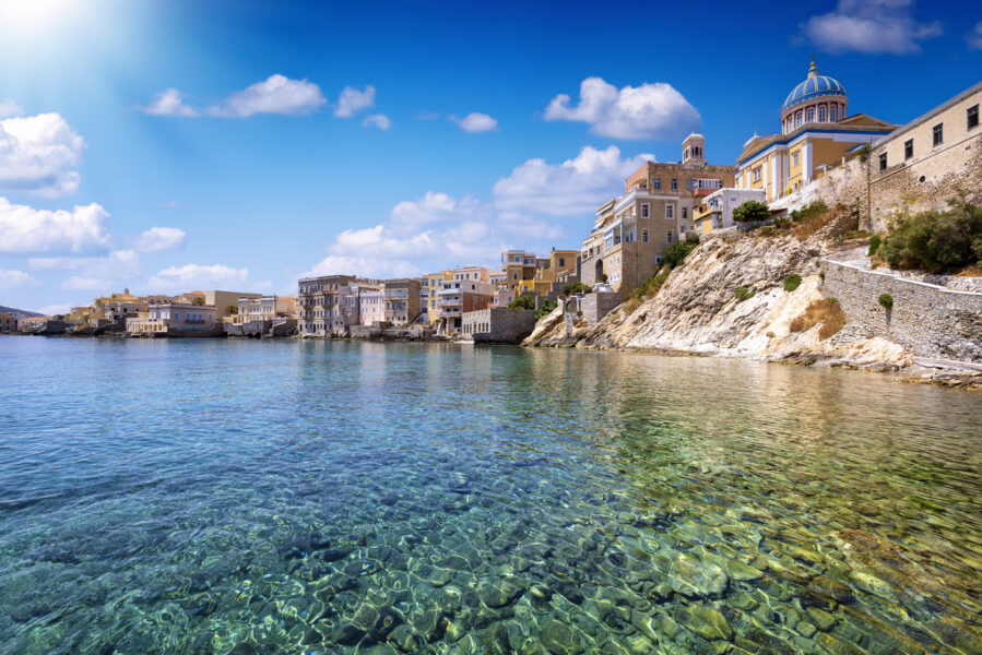 Les Cyclades et le Dodécanèse, îles confidentielles de la Mer Égée