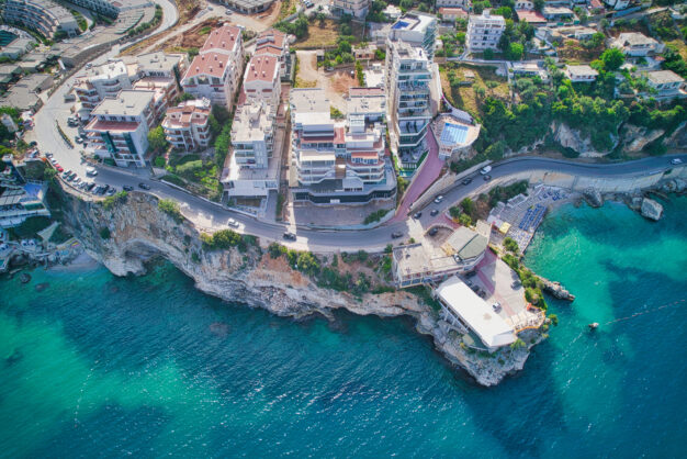 journée6 - RIVIERA ALBANAISE: HIMARE – PORTO PALERMO – VLORA (+/- 90 KM)