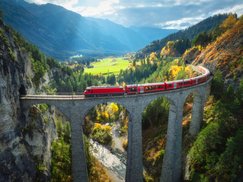La Suisse à bord des trains mythiques